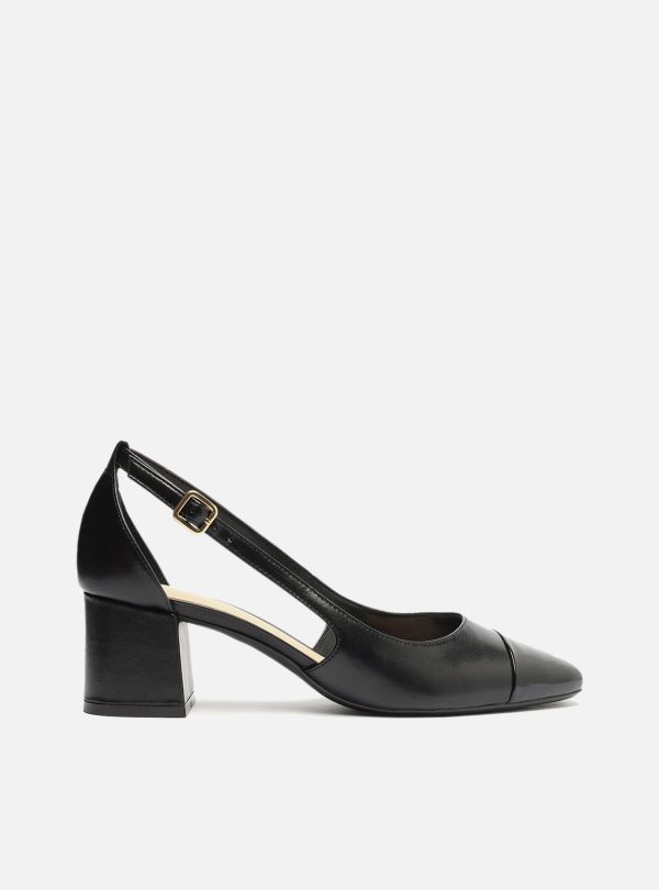 Scarpin Preto Couro Aberto Cap Toe Verniz