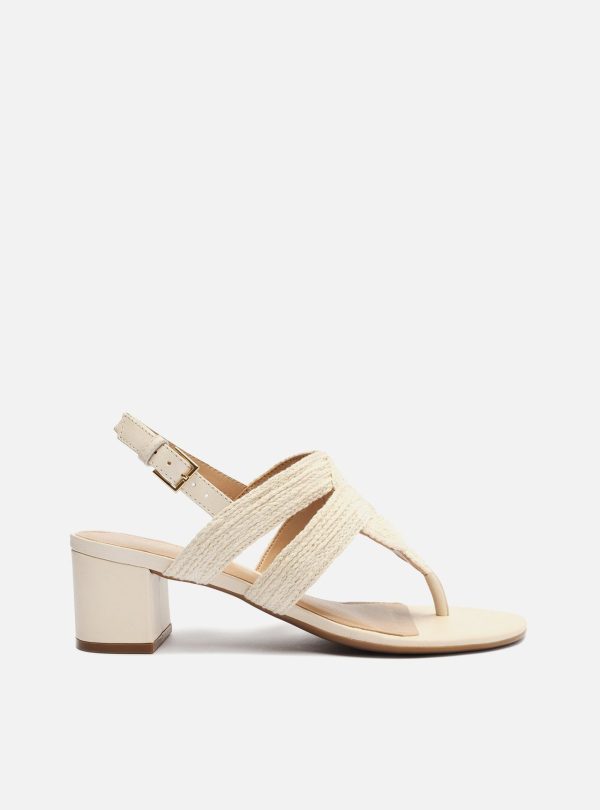 Sand?lia Off-White Bloco Bordada